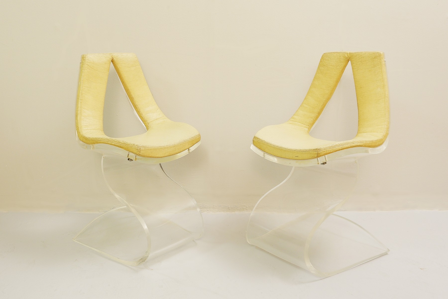 Dumas Chair In Lucite And Leather French 1970s Via Antica