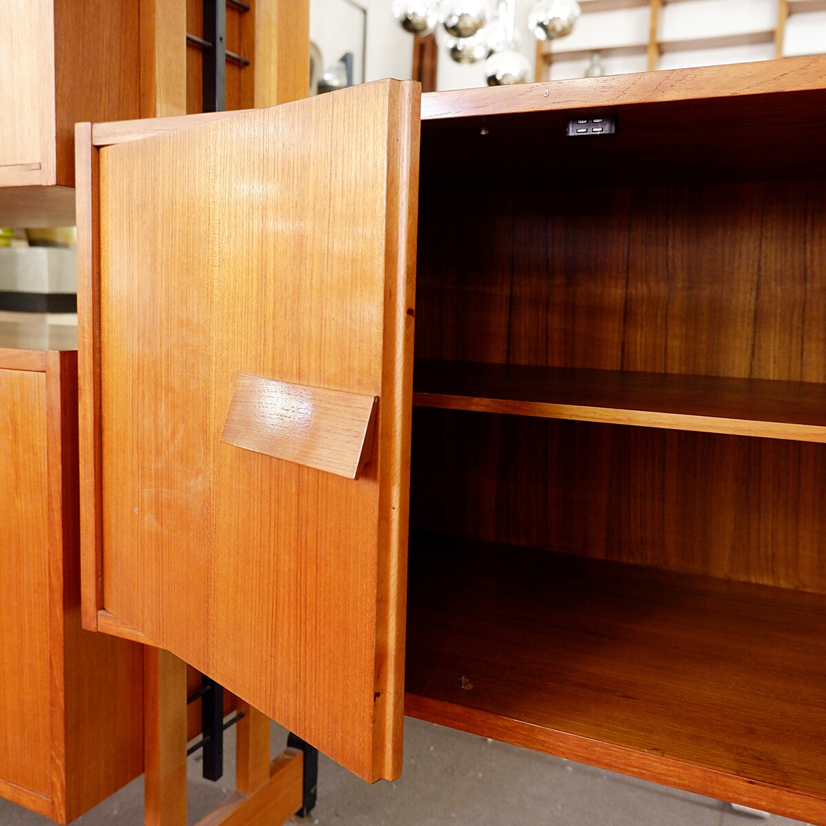 Italian Modular teak Shelving Unit, 1960s