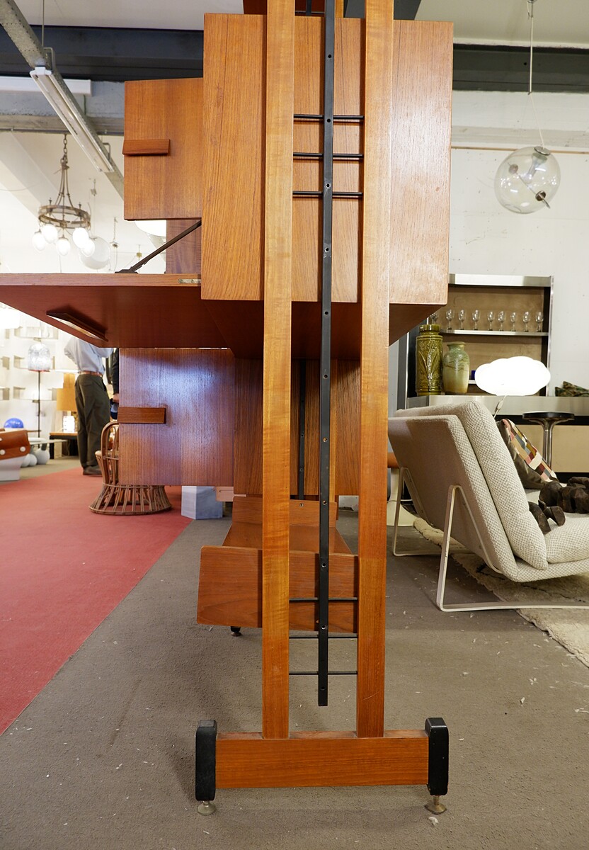 Italian Modular teak Shelving Unit, 1960s