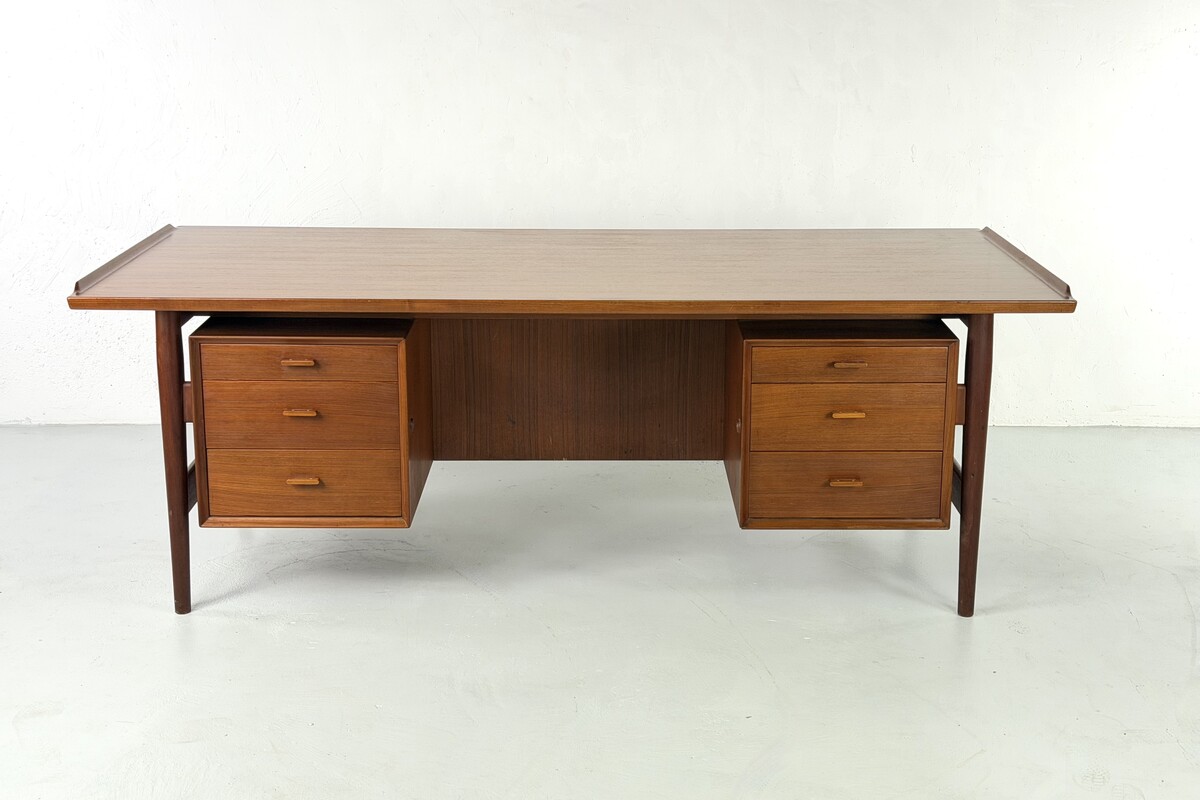 Large office desk model 207 By Arne Vodder for Sibast - 1960s