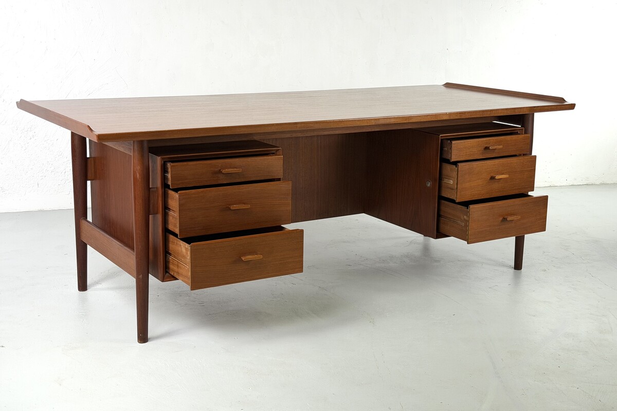 Large office desk model 207 By Arne Vodder for Sibast - 1960s