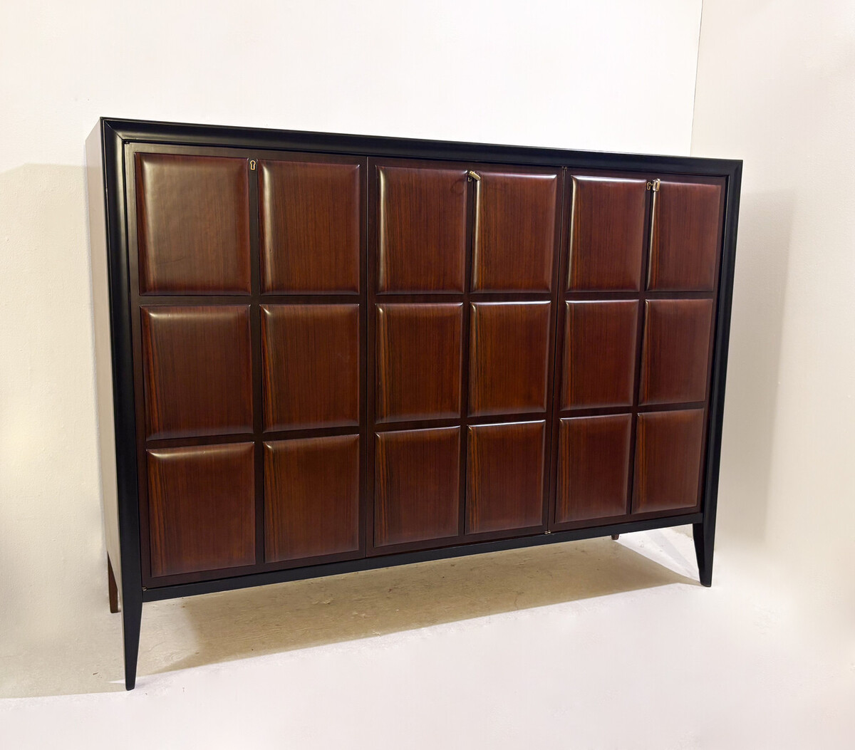 Mid-Century Modern Highboard attribuated to Oswaldo Borsani, Italy, 1960s