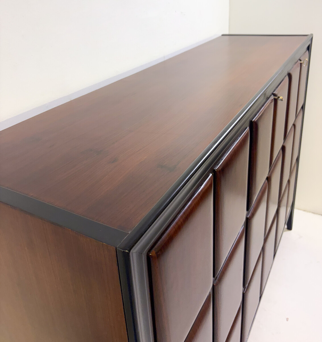 Mid-Century Modern Highboard attribuated to Oswaldo Borsani, Italy, 1960s