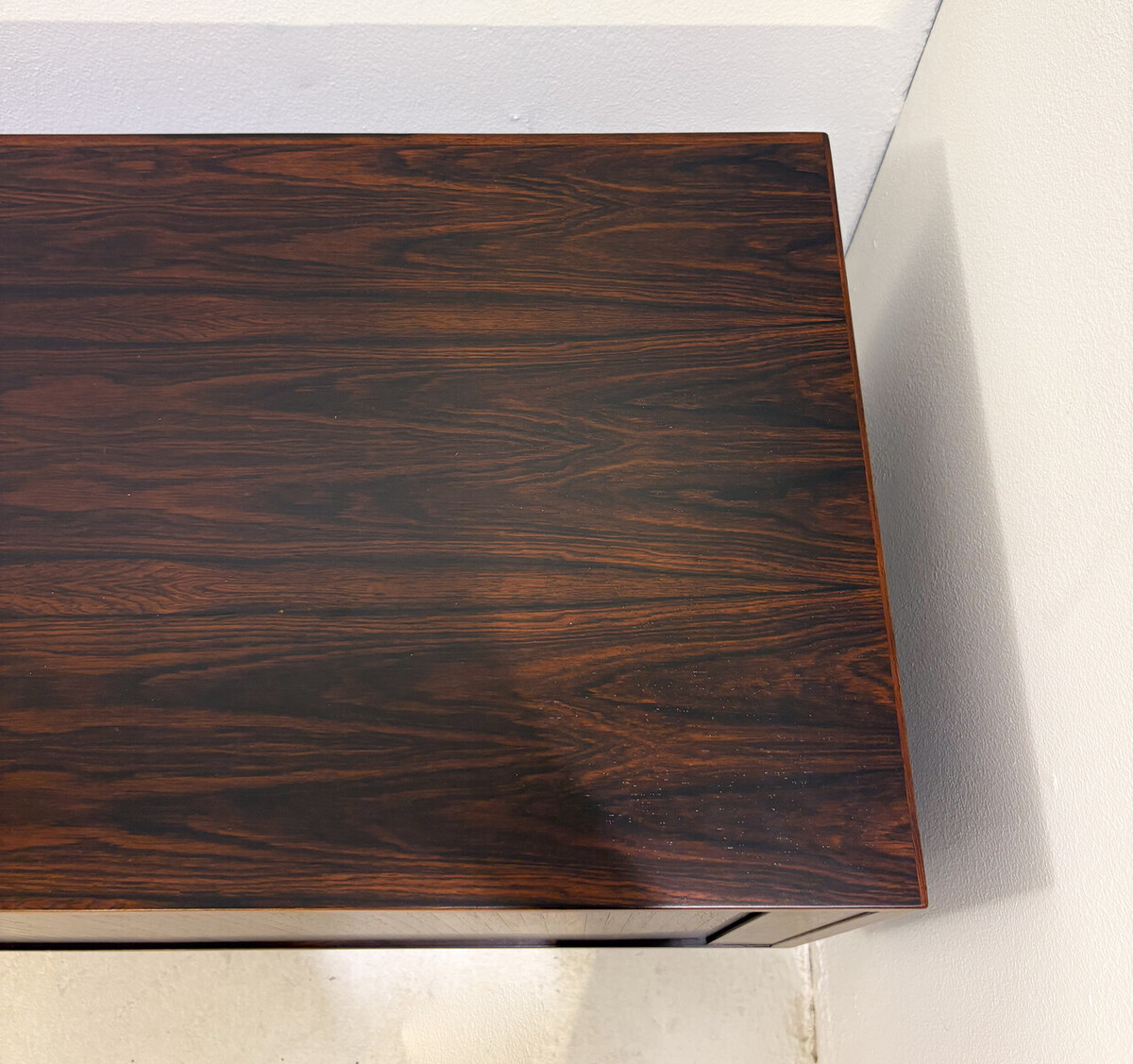 Mid-Century Modern Highboard attribuated to Oswaldo Borsani, Italy, 1960s