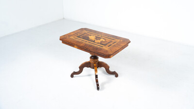 19th Century Tilt Top Table with Marquetry, Italy