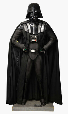 A life size Darth Vader limited edition statue created by Rubies Costume  (379/500) 