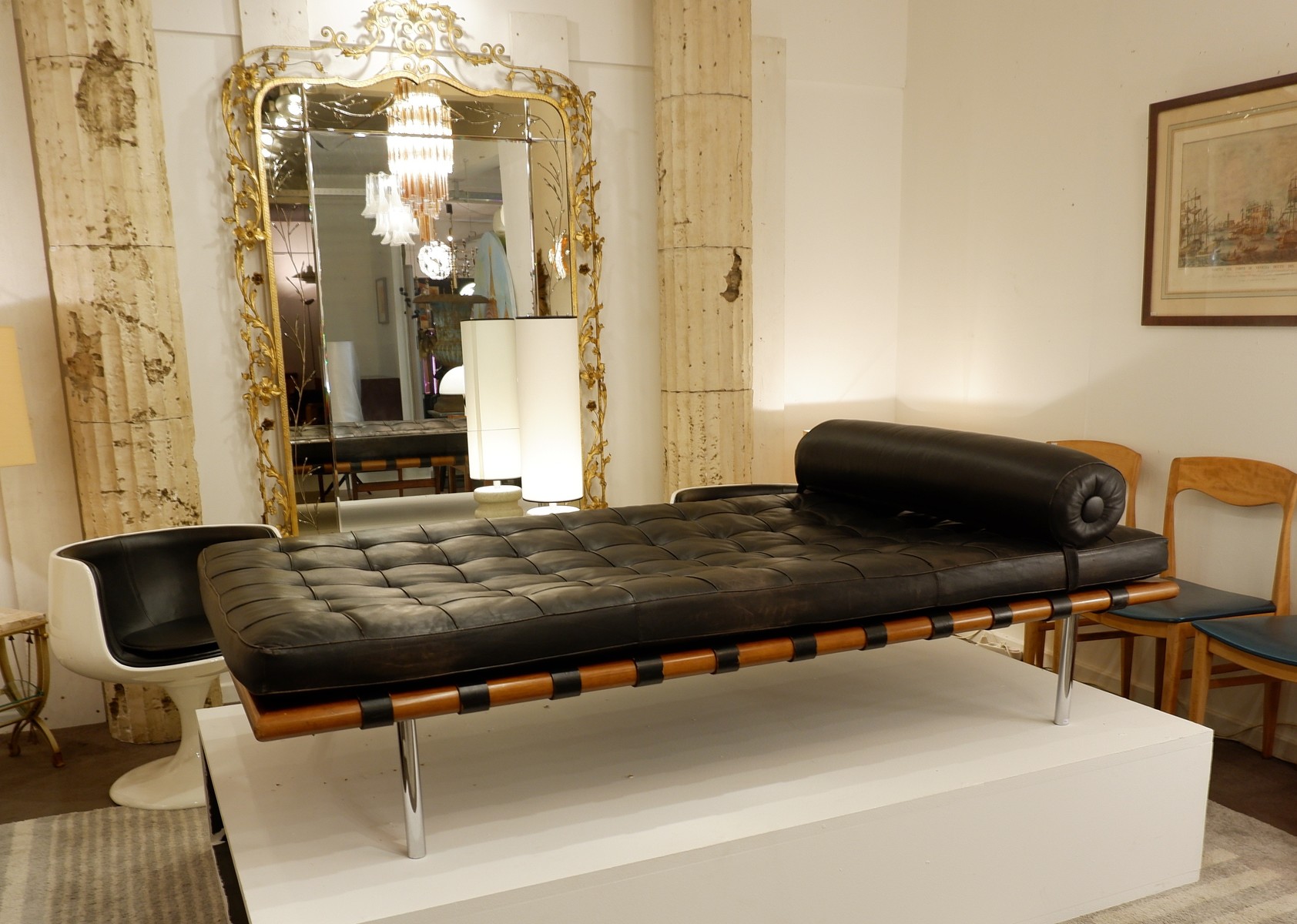 Barcelona daybed by Ludwig Mies van der Rohe for Knoll international