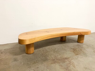 Bean tripod coffee table in pine in the style of Jean Royère 