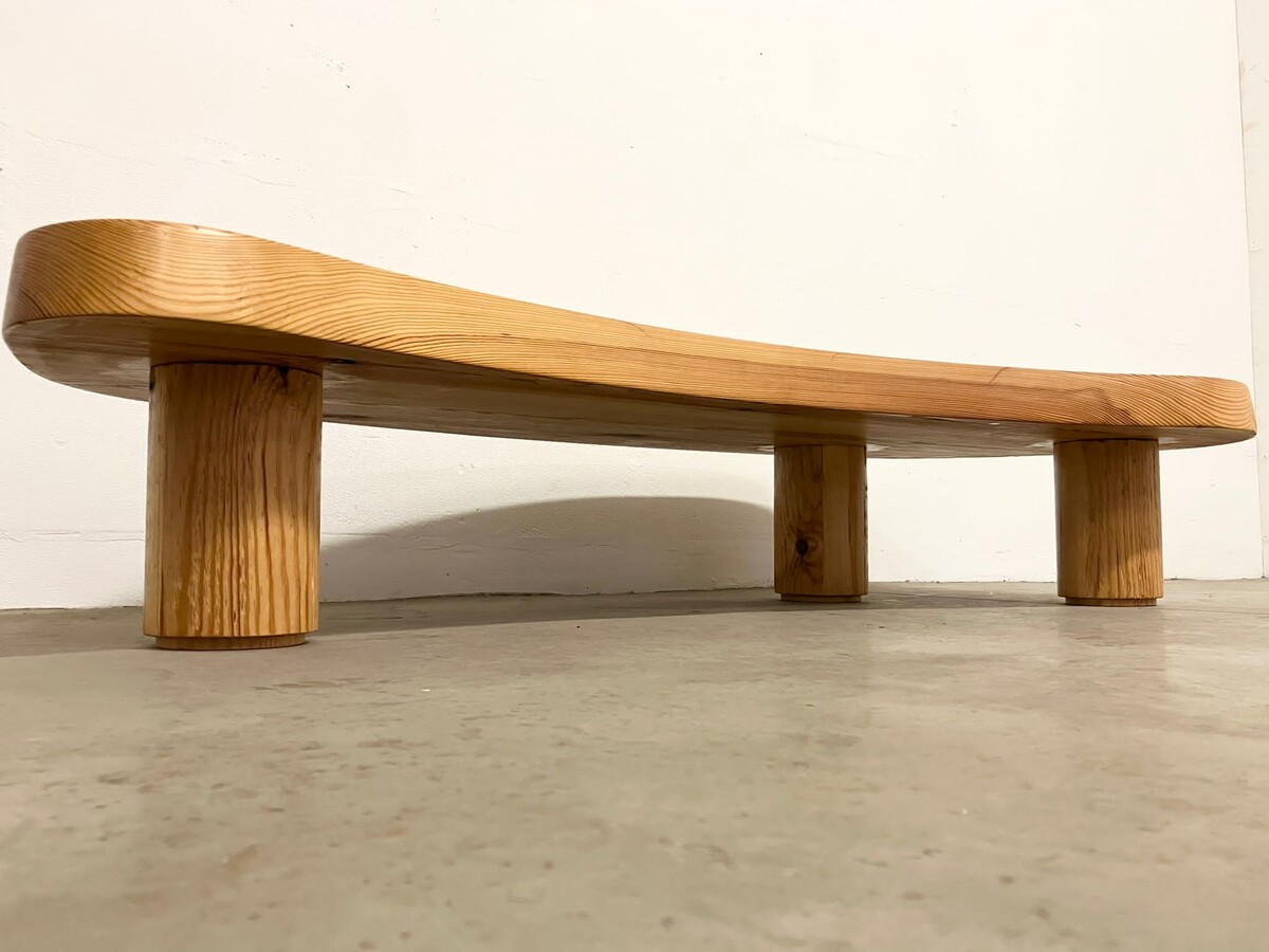 Bean tripod coffee table in pine in the style of Jean Royère