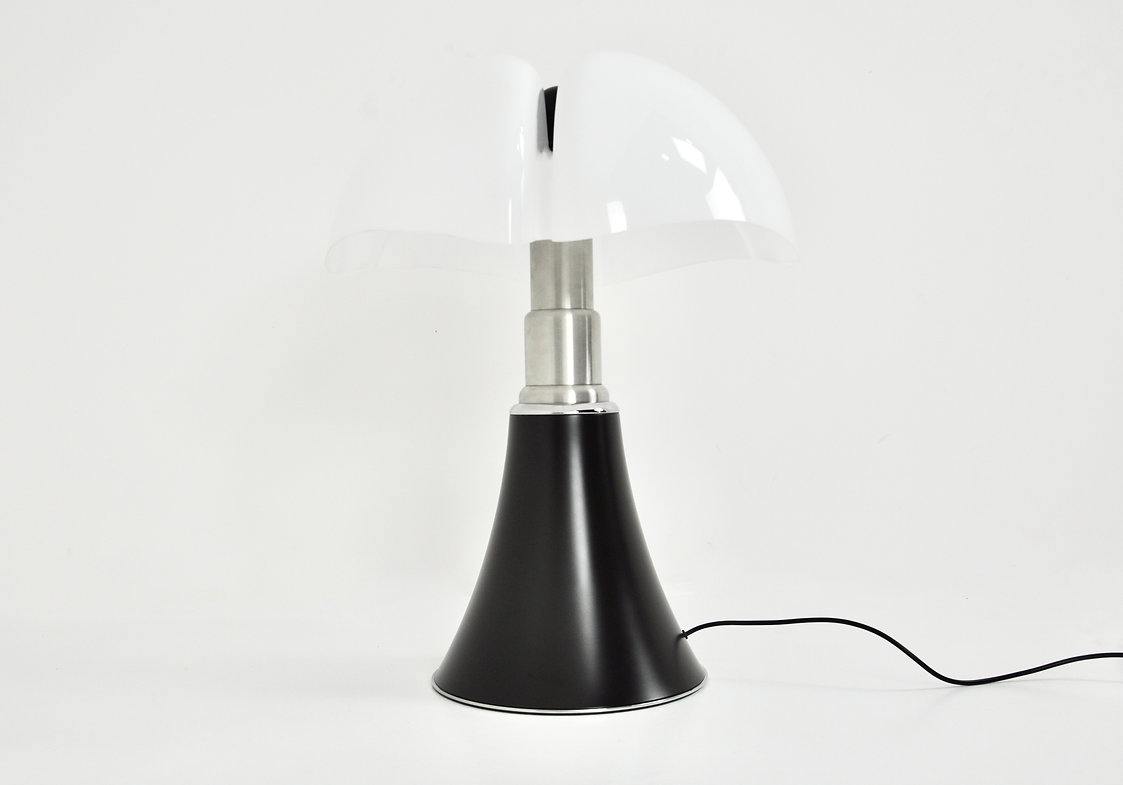 Black Pipistrello Table Lamp by Gae Aulenti for Martinelli Luce