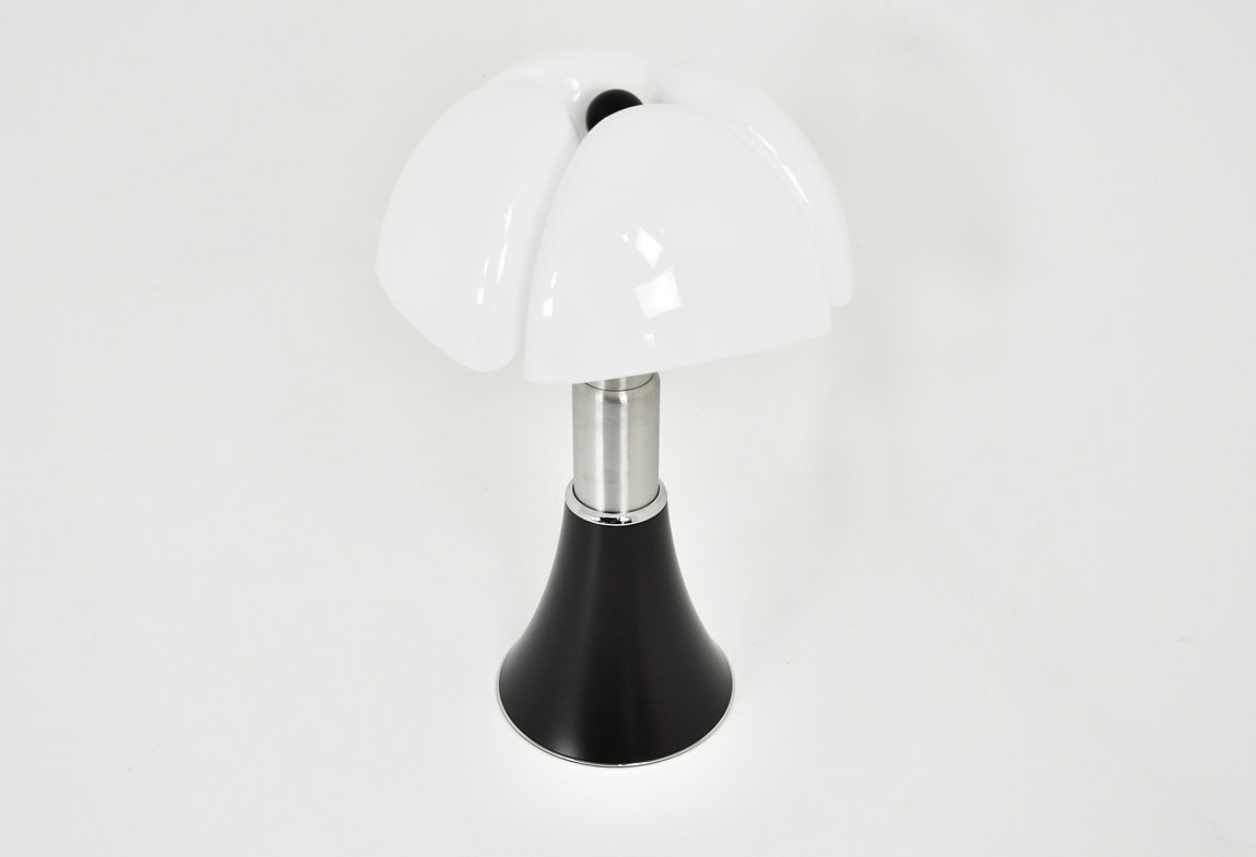 Black Pipistrello Table Lamp by Gae Aulenti for Martinelli Luce