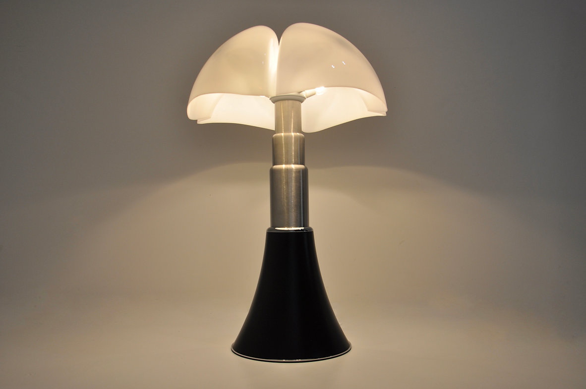 Black Pipistrello Table Lamp by Gae Aulenti for Martinelli Luce