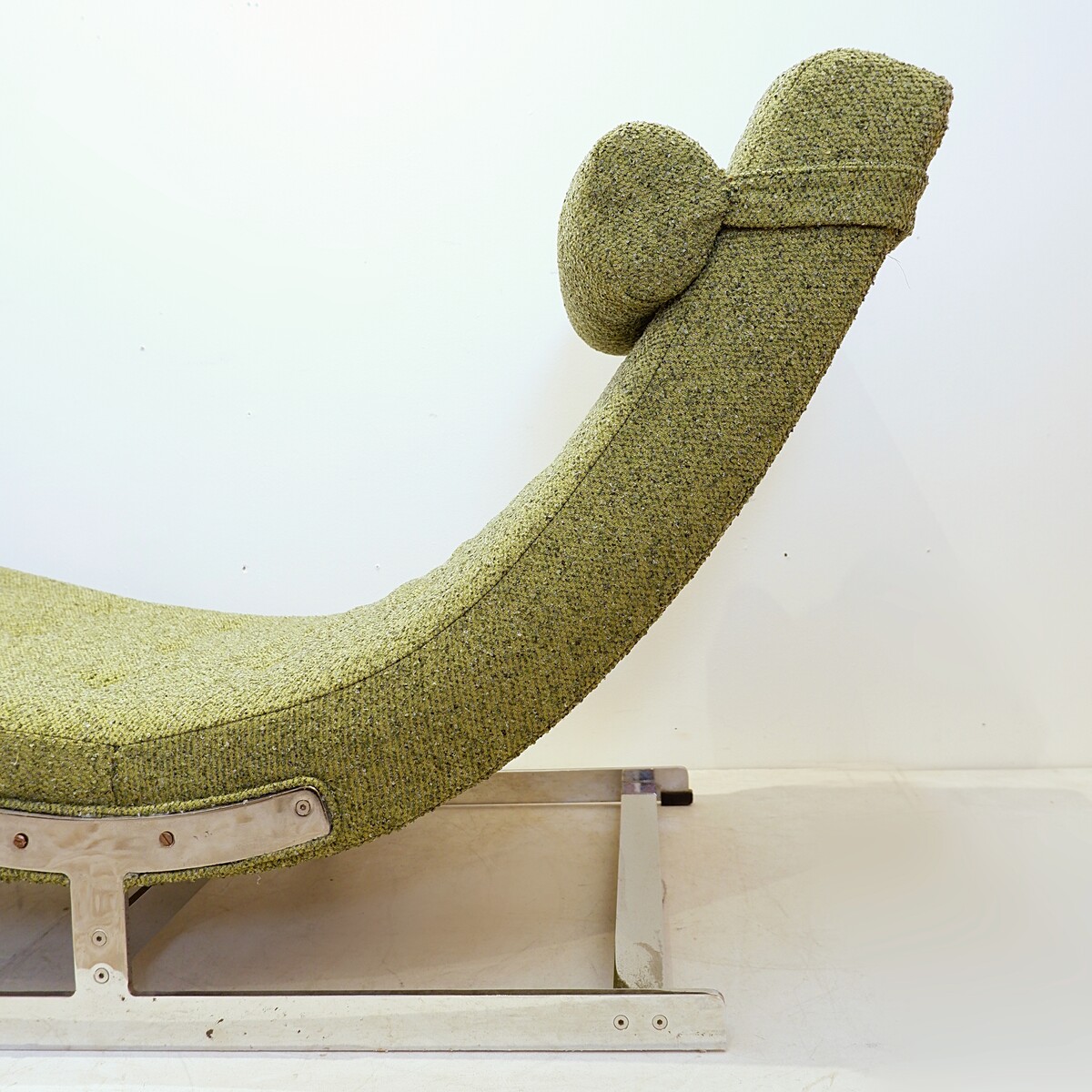 'Bradfield' chaisse lounge by Merrow Associates - Circa 1969 -  new green upholstery