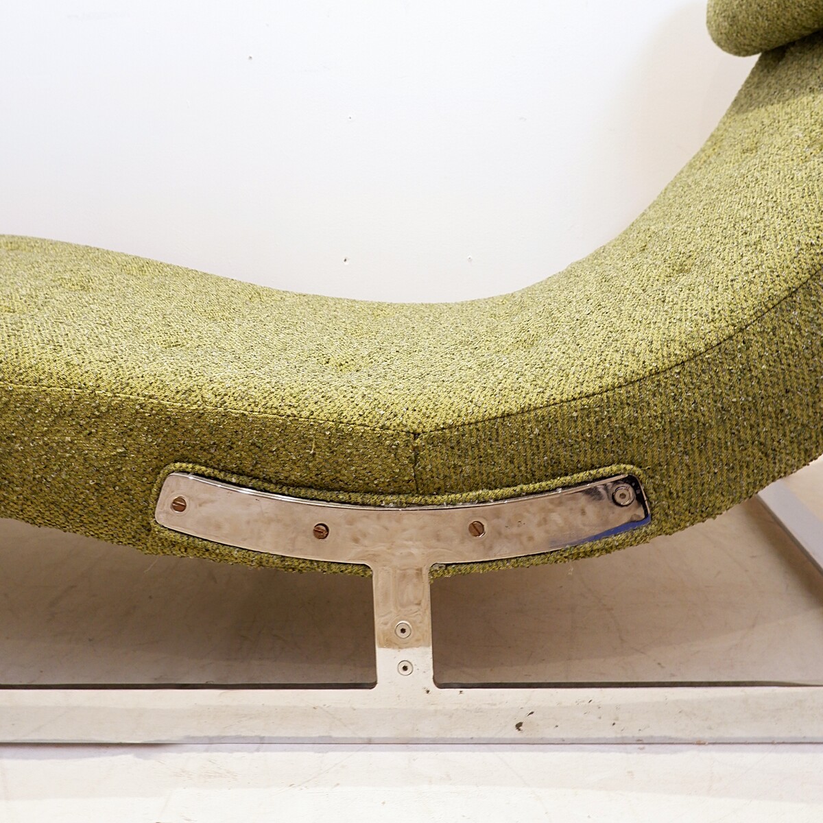 'Bradfield' chaisse lounge by Merrow Associates - Circa 1969 -  new green upholstery