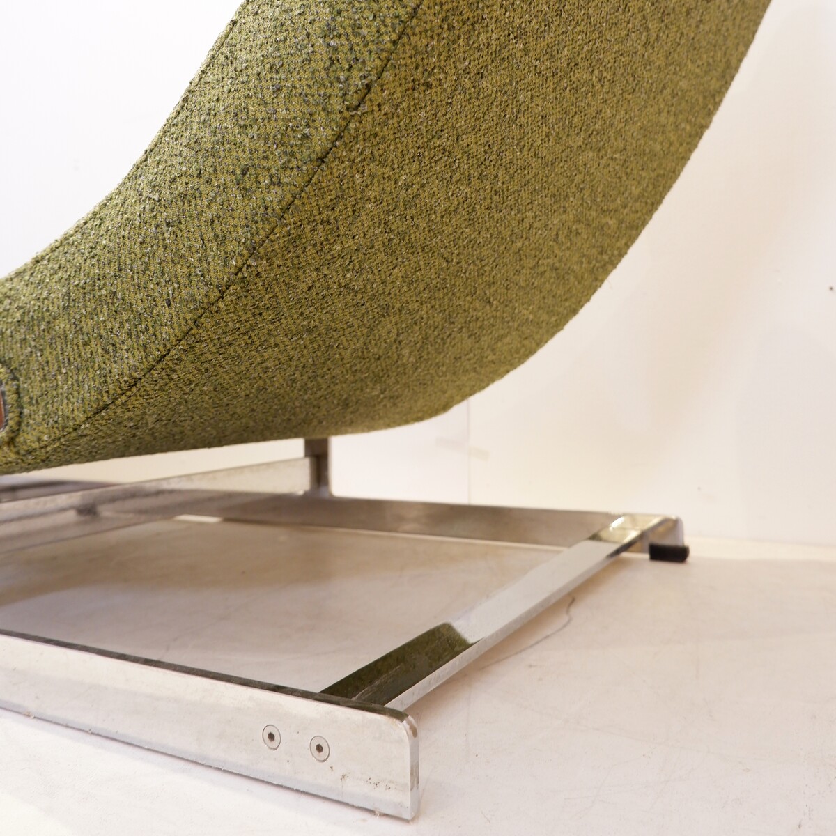 'Bradfield' chaisse lounge by Merrow Associates - Circa 1969 -  new green upholstery