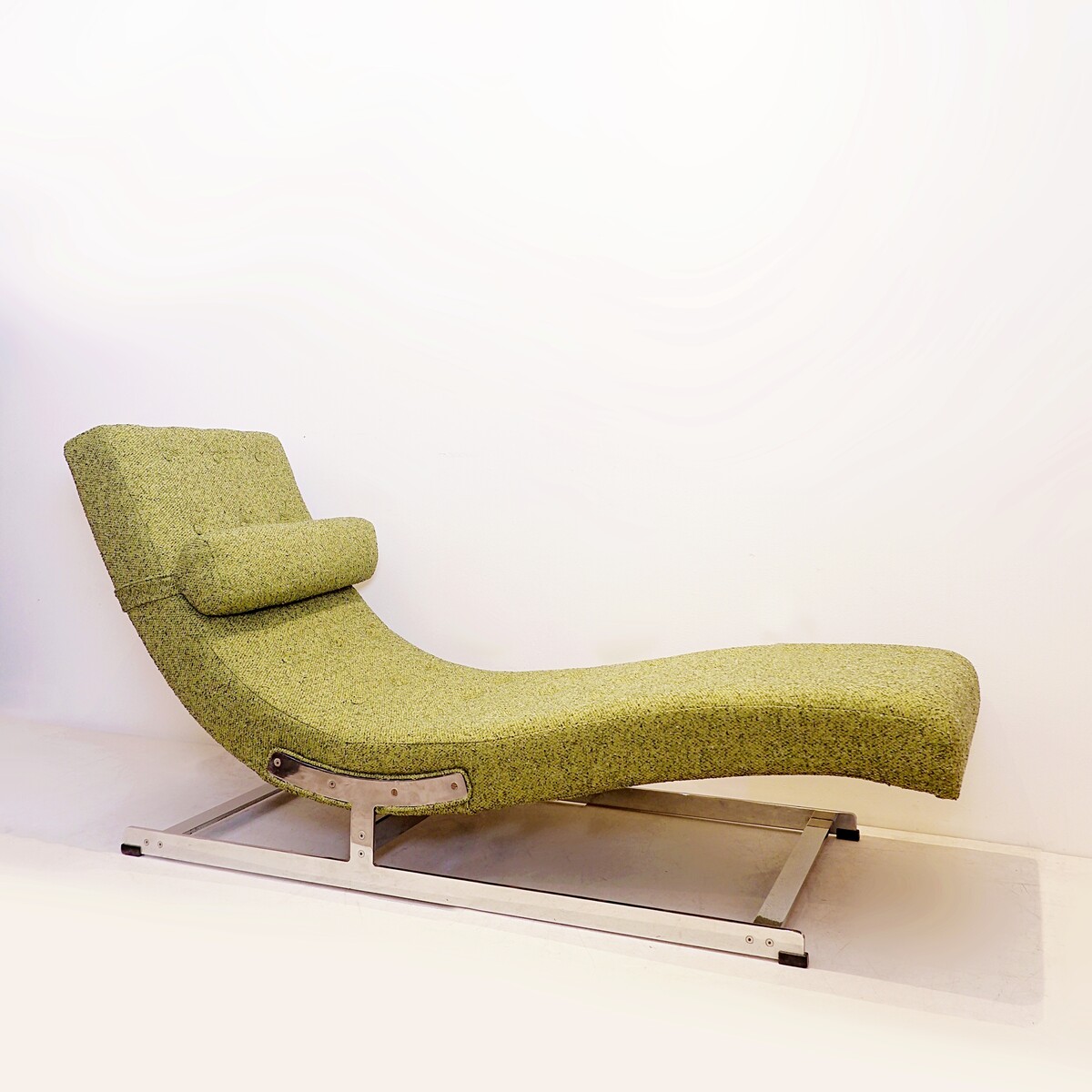 'Bradfield' chaisse lounge by Merrow Associates - Circa 1969 -  new green upholstery