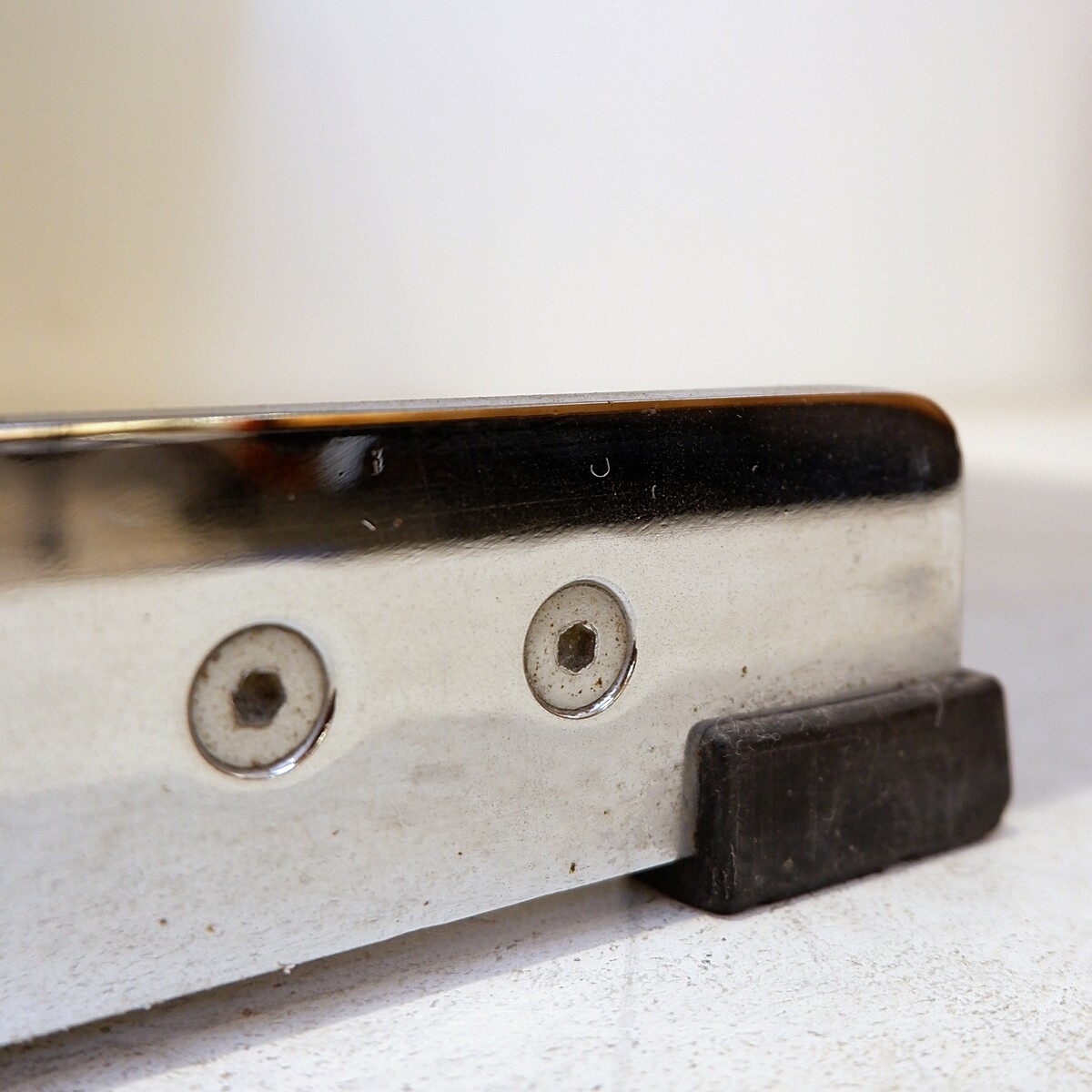 'Bradfield' chaisse lounge by Merrow Associates - Circa 1969 -  new green upholstery