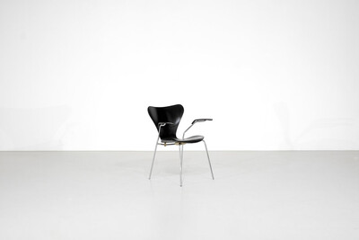 Chair model 