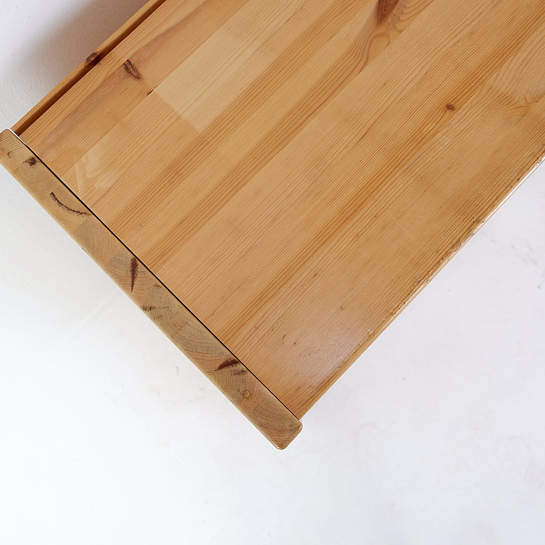 chest of drawers in solid pine -in the style of Charlotte Perriand