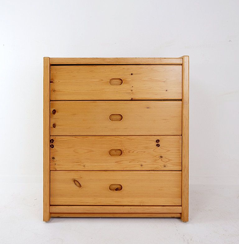 chest of drawers in solid pine -in the style of Charlotte Perriand