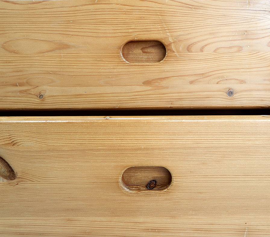 chest of drawers in solid pine -in the style of Charlotte Perriand