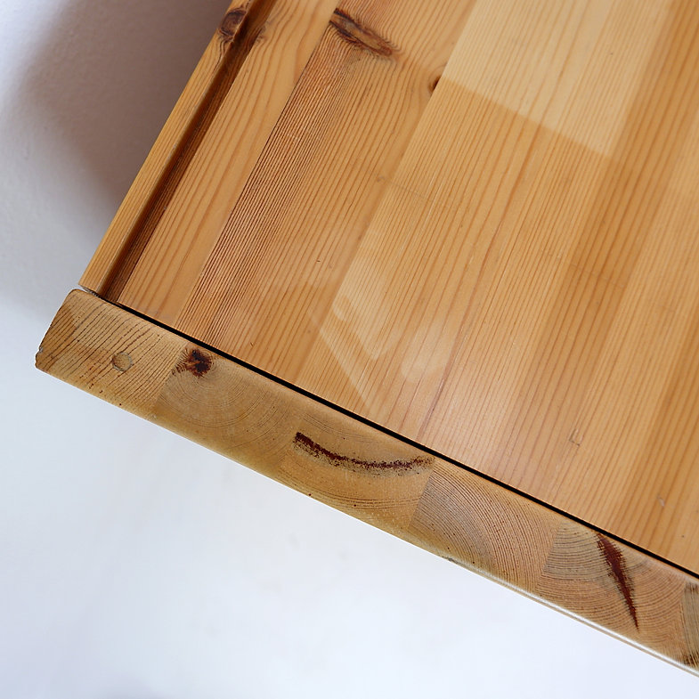 chest of drawers in solid pine -in the style of Charlotte Perriand