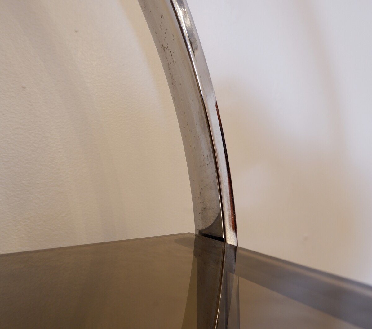 Chrome arc shelf