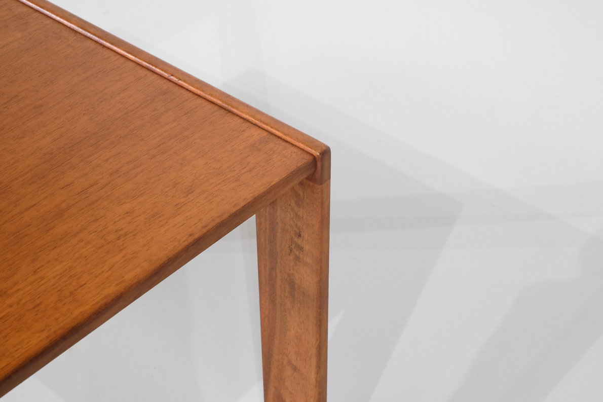 Coffee Table Model 