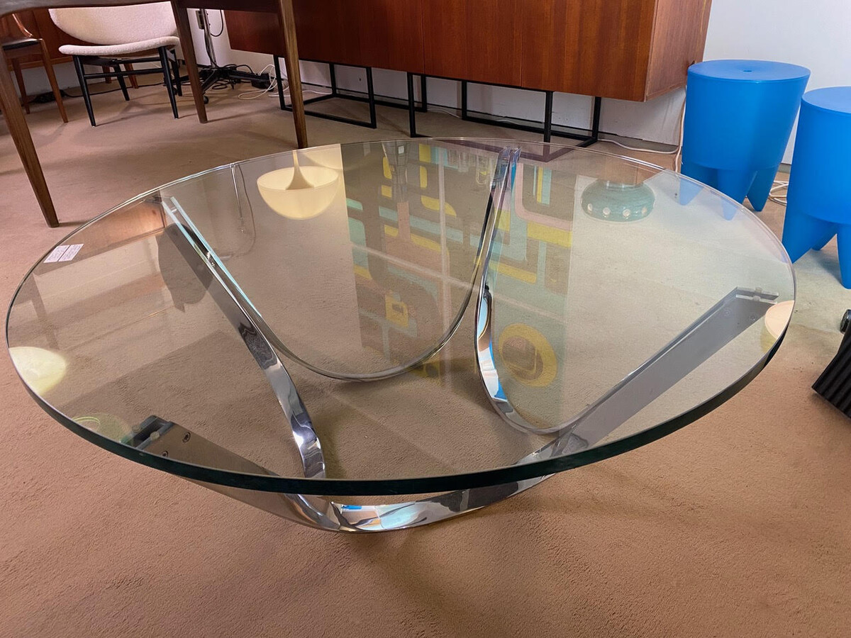 Coffee table Roger Sprunger by Dunbar circa 1970s.