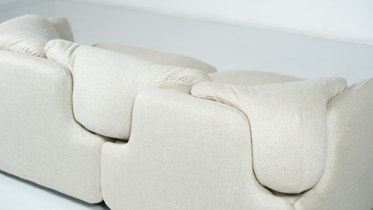 Confidential Sofa by Alberto Rosselli for Saporiti, Italy,1970s - New Beige Upholstery