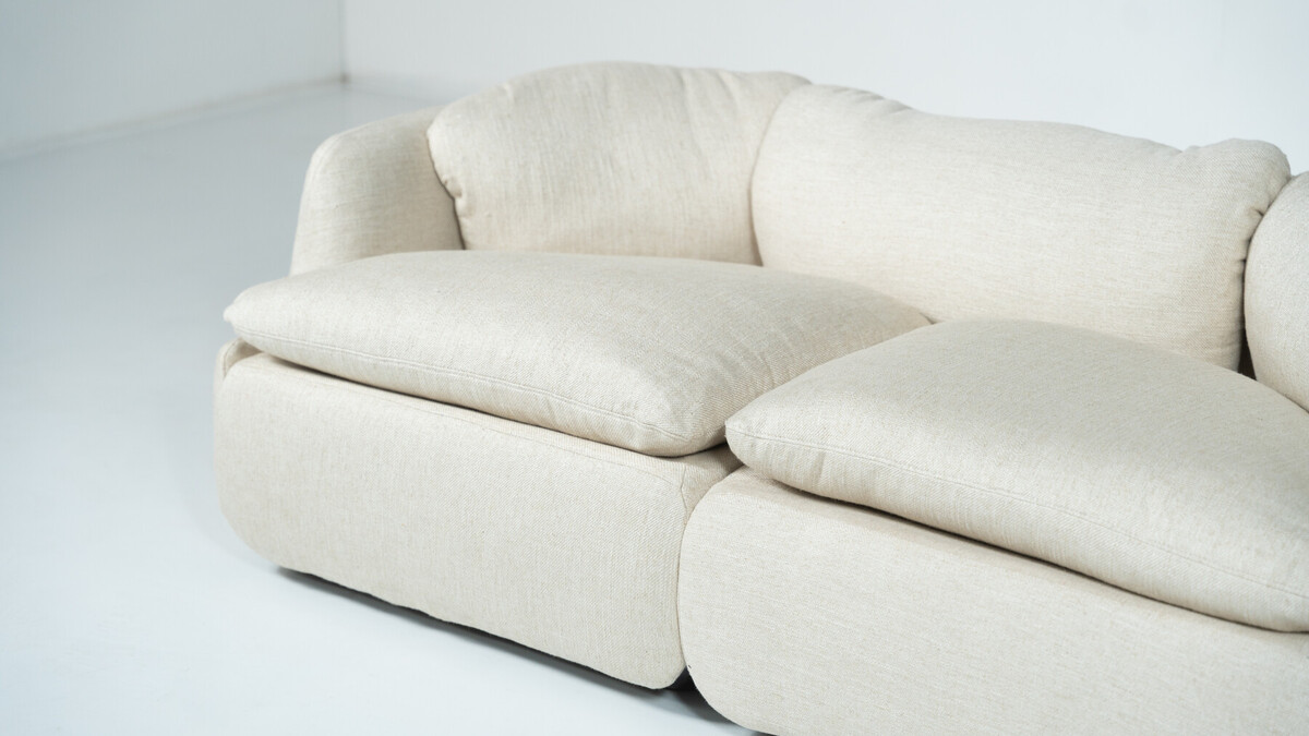 Confidential Sofa by Alberto Rosselli for Saporiti, Italy,1970s - New Beige Upholstery