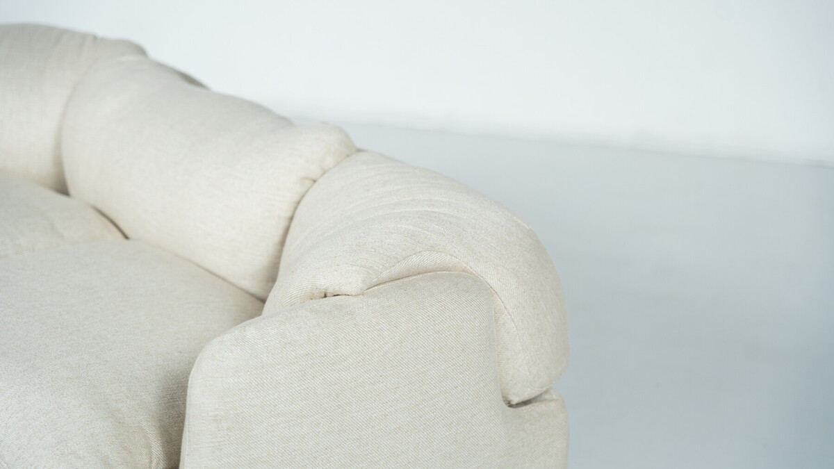 Confidential Sofa by Alberto Rosselli for Saporiti, Italy,1970s - New Beige Upholstery