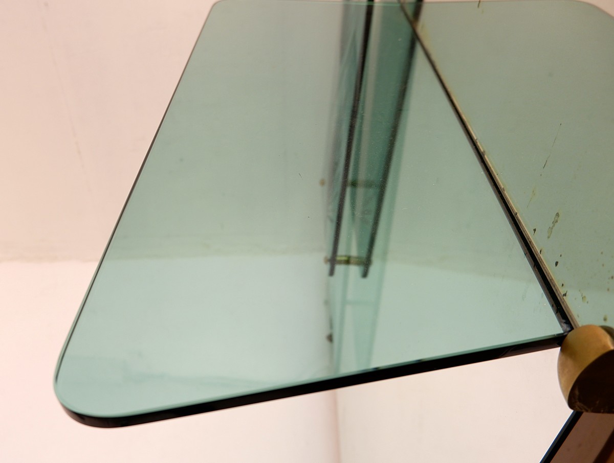 console mirror with decorative panel in green vegetable engraved crystal - green crystal top - Italy