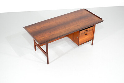 Desk Danish 
