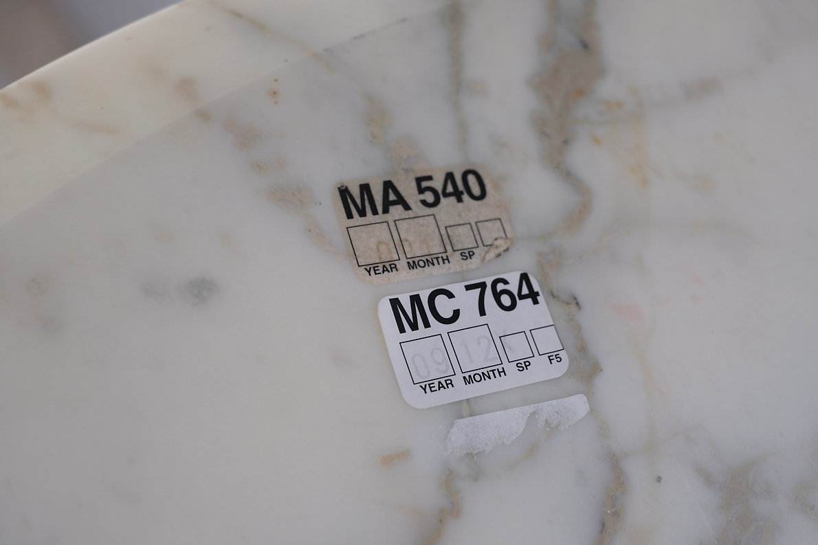 Dining Table Tulip marble by Eero Saarinen for Knoll International