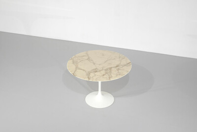 Dining Table Tulip marble by Eero Saarinen for Knoll International