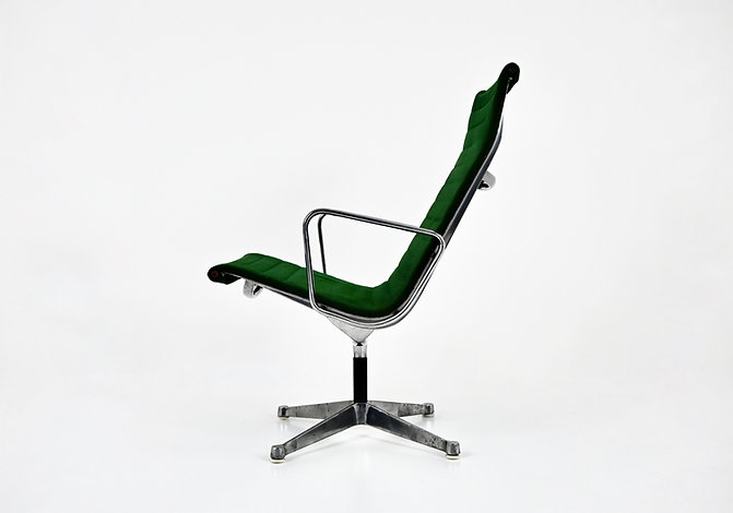 EA124 Armchair by Charles & Ray Eames for Herman Miller, 1970s