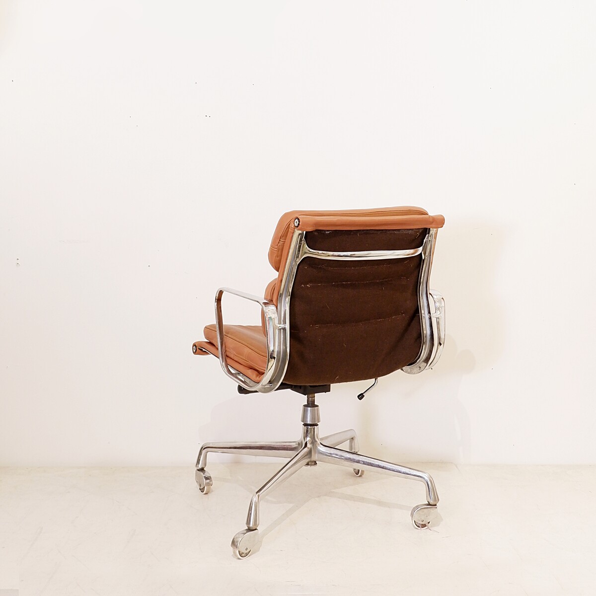 Eames Soft Pad Chair for Herman Miller - 1970s - New leather upholstery