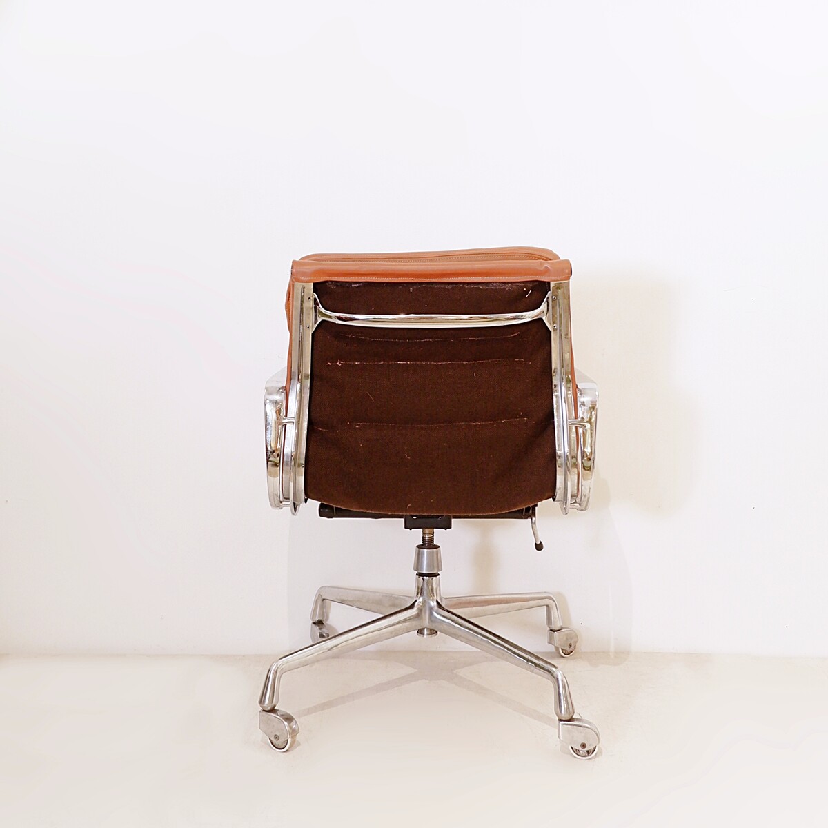 Eames Soft Pad Chair for Herman Miller - 1970s - New leather upholstery