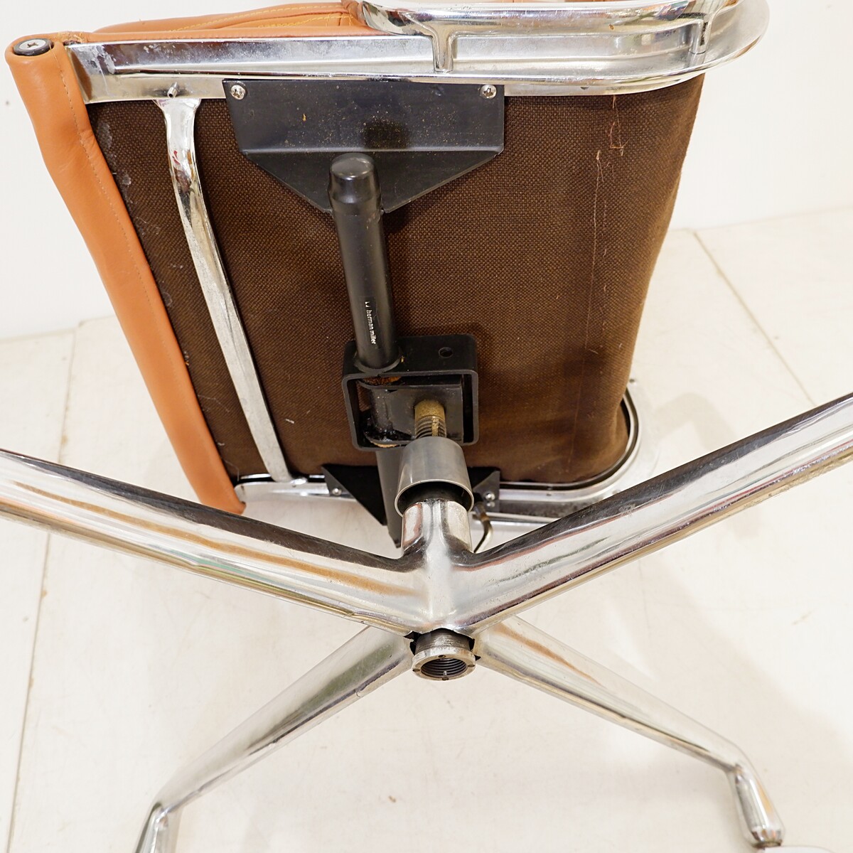 Eames Soft Pad Chair for Herman Miller - 1970s - New leather upholstery