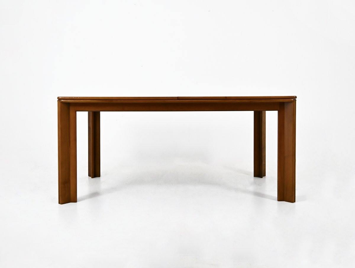 Extendable Dining table 