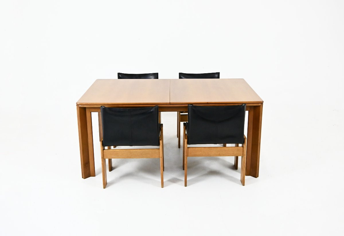 Extendable Dining table 