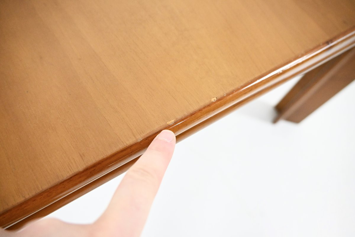 Extendable Dining table 