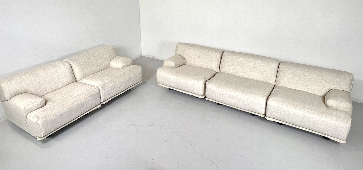 Fiandra Sofa (three-seater & two-seater) By Vico Magistretti for Cassina, Italy, 1970s