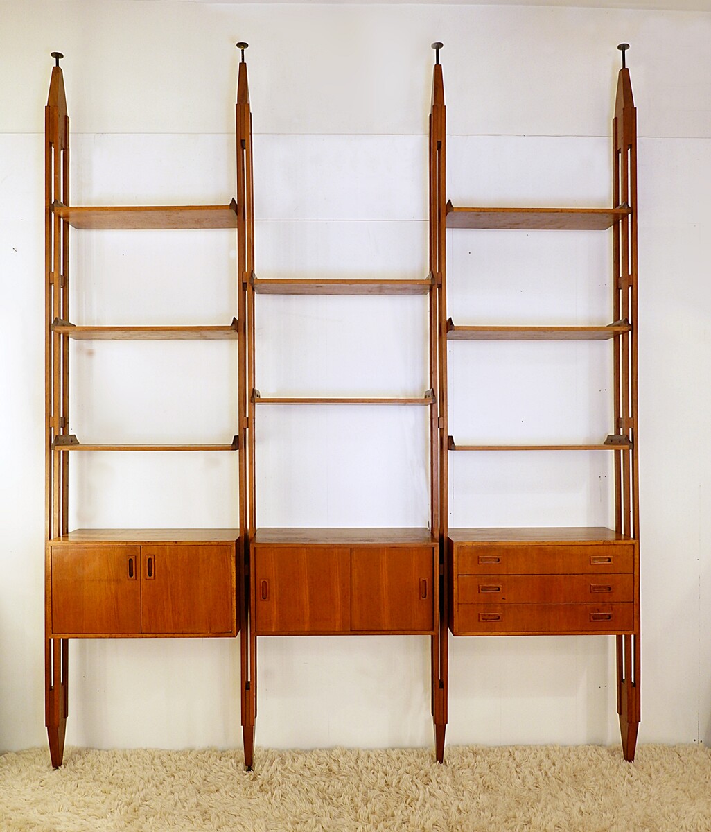 Floor-to-ceiling wall Unit in the style of Franco Albini, 1960s