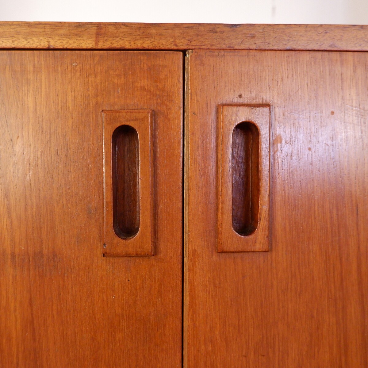 Floor-to-ceiling wall Unit in the style of Franco Albini, 1960s