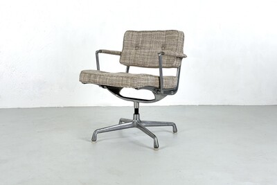 Intermediate armchair ES102 by Charles and Ray eames for Herman Miller, 1960s