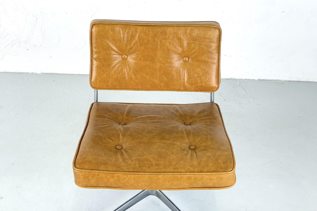 Intermediate chair ES101 By Charles and Ray Eames for Herman Miller - 1960s