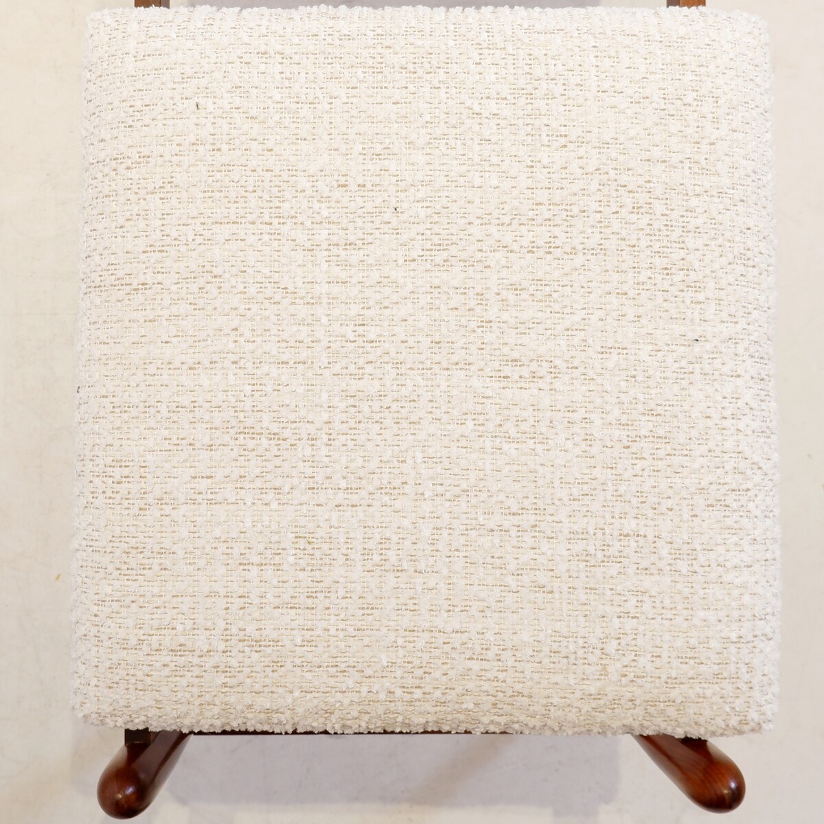 Italian vintage bench with a wooden part and a boucle seat, 1960s