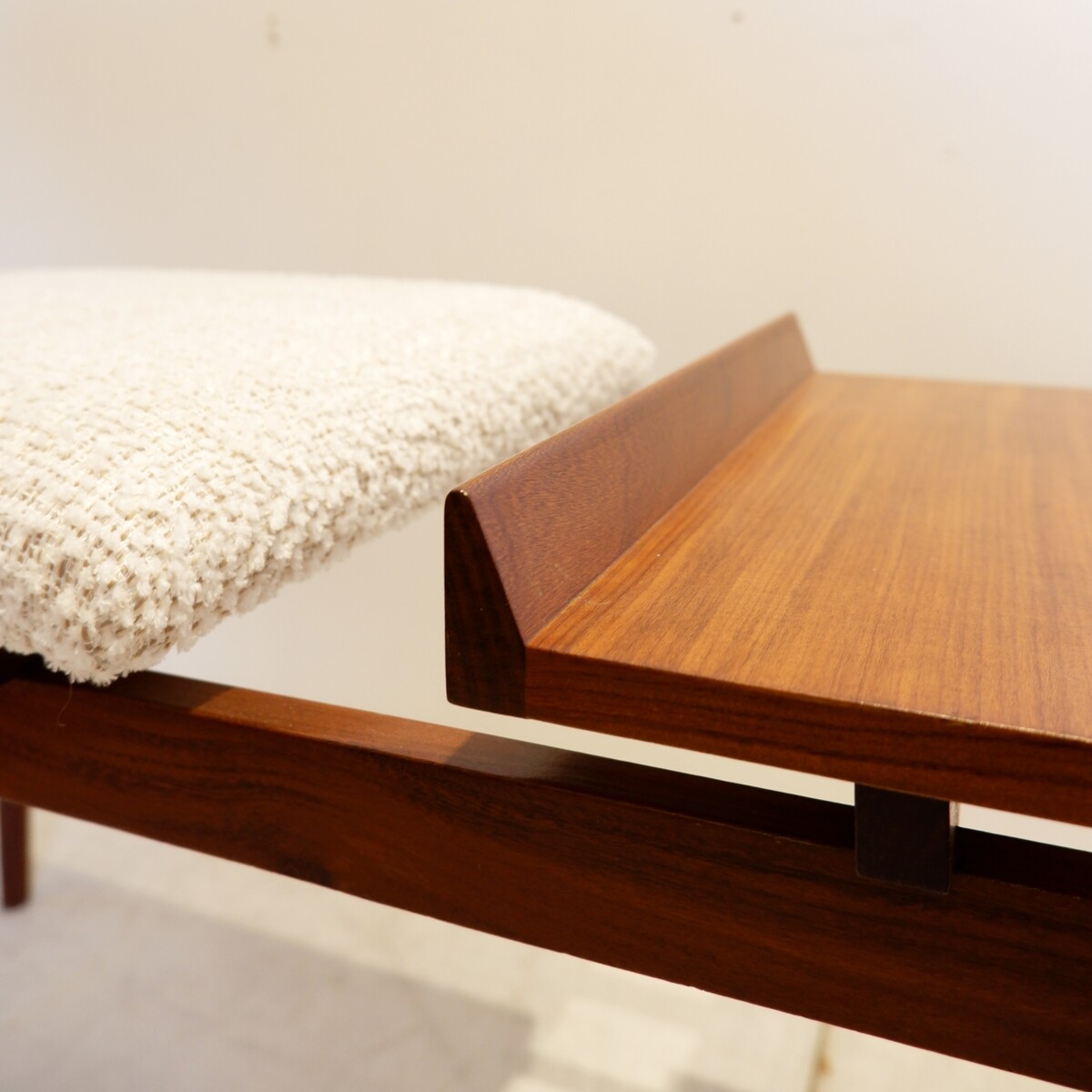 Italian vintage bench with a wooden part and a boucle seat, 1960s